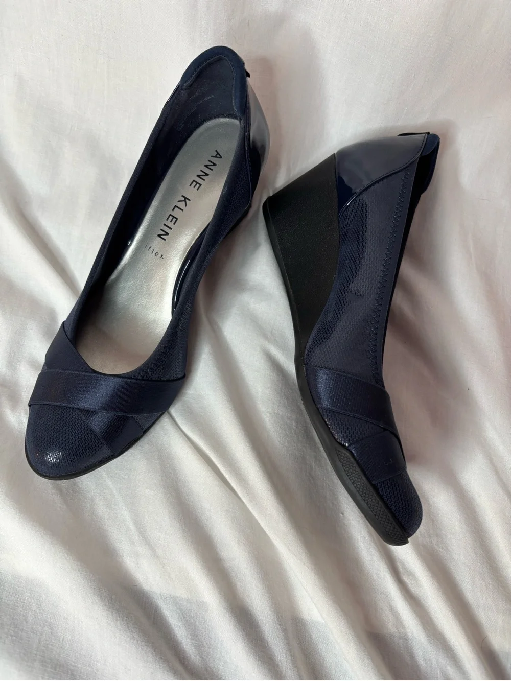 Anne Klein Timeout Wedge women’s size7 dark navy blue, padded insole, i flex